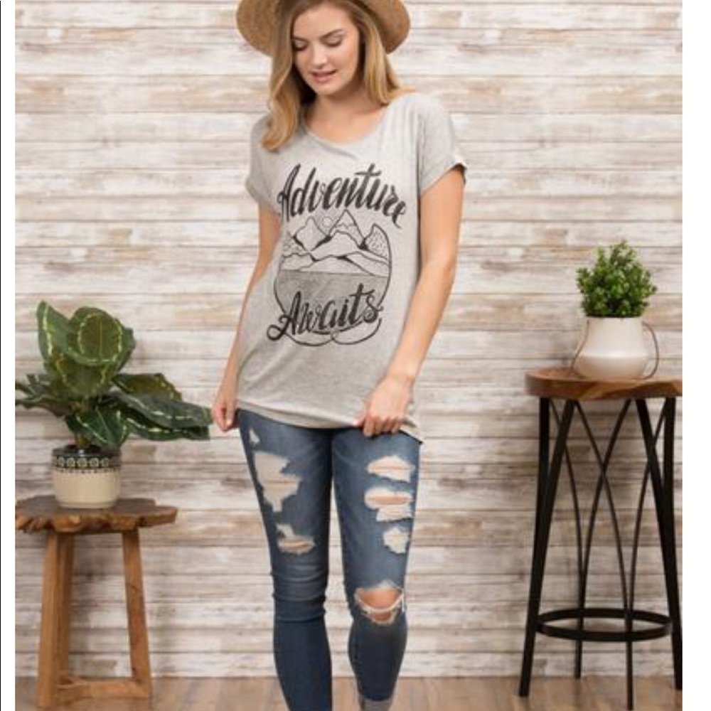 Lovely Souls Adventure Awaits Graphic Tee NWOT